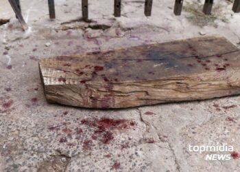 Mulher é brutalmente espancada com pedaço de madeira por ex em Paranaíba