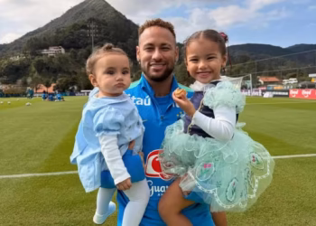 Mais uma filha. É tudo o que Ancelotti sabe de Neymar. Exames não recomendam nem treino. Não joga contra o Haiti. E a Copa vai passando…