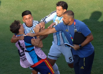 Fifa abre investigação contra a Argentina após confusão na final da Copa
