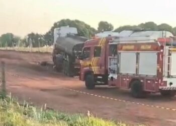 Trabalhador cai dentro de caminhão com emulsão asfáltica e morre na BR-163 em Jaraguari