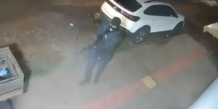 Homem é morto a tiros enquanto cortava cabelo em Campo Grande