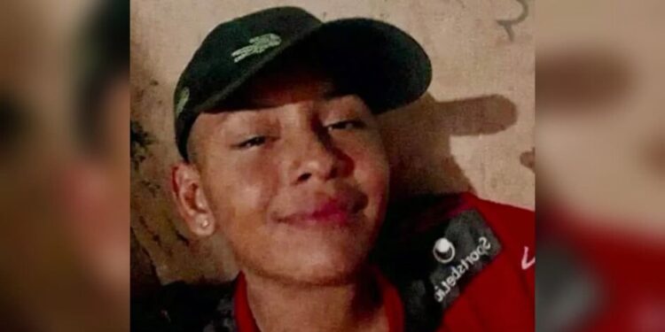 Jovem é chamado ao portão, leva tiro e morre em Guia Lopes da Laguna