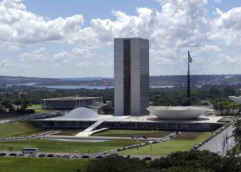 Senado Federal inicia discussão sobre fim da escala 6×1 antes da votação